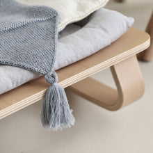 Load image into Gallery viewer, Sleeping bag newborn. It gently hugs your baby, providing a feeling of snugness and reassurance. By recreating the comfort and security of the womb, it gives your little one a sense of calm and well-being, which promotes sleep.