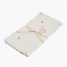 Load image into Gallery viewer, This soft and breathable blanket is made from 4 layers of GOTScertified organic cotton gauze. The fabric has been hand printed by artisans using an ancestral technique. Designed with 100% natural dyes extracted from plants and fruits, to respect your baby’s sensitive skin and the planet. Measurements : 120 cm X 120 cm