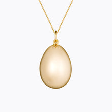 Load image into Gallery viewer, Maternity necklace / pregnancy necklace / harmony ball / bola  Composition : pendant and chain in 18 carat gold plated brass, silver or 18 carat rose gold plated brass Measurements : pendant diameter: 22mm, adjustable chain length: 950 / 1100 mm
