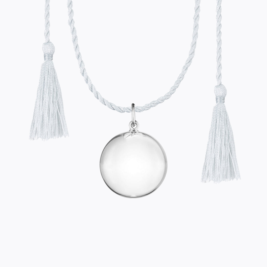 Maternity necklace / pregnancy necklace / harmony ball / bola Composition : pendant in silver brass Cord and tassels in fair trade silk Measurements : pendant diameter: 20mm, cord length: 1100 mm